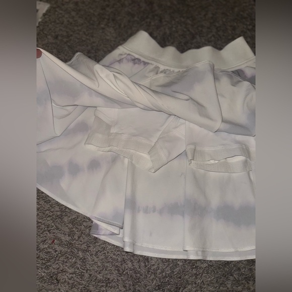 Womenβs Lululemon Transverse Lilac Multi Color Court Rival High-Rise Skirt Sz 2 - Picture 5 of 13